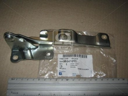 Петля капота Авео Т200 прав GM 96541011