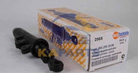 100 2968 AUTOTECHTEILE Цилиндр сцепления (главный) MB (W124/W201/W202)