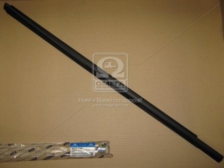 822202F001 Hyundai/Kia/Mobis Уплотнитель стекла передней правой двери