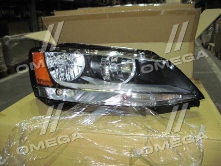 Фара передняя у сборе 20C561001N