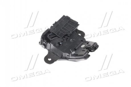 Замок багажника автомобіля