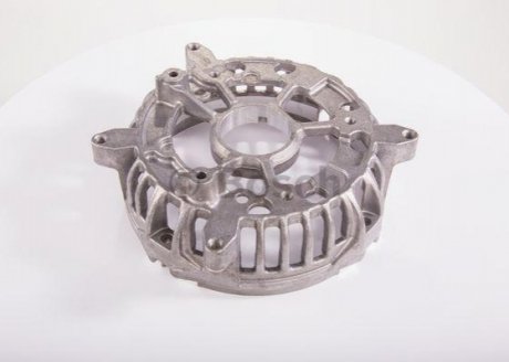 F 00M 136 441 BOSCH Крышка генератора